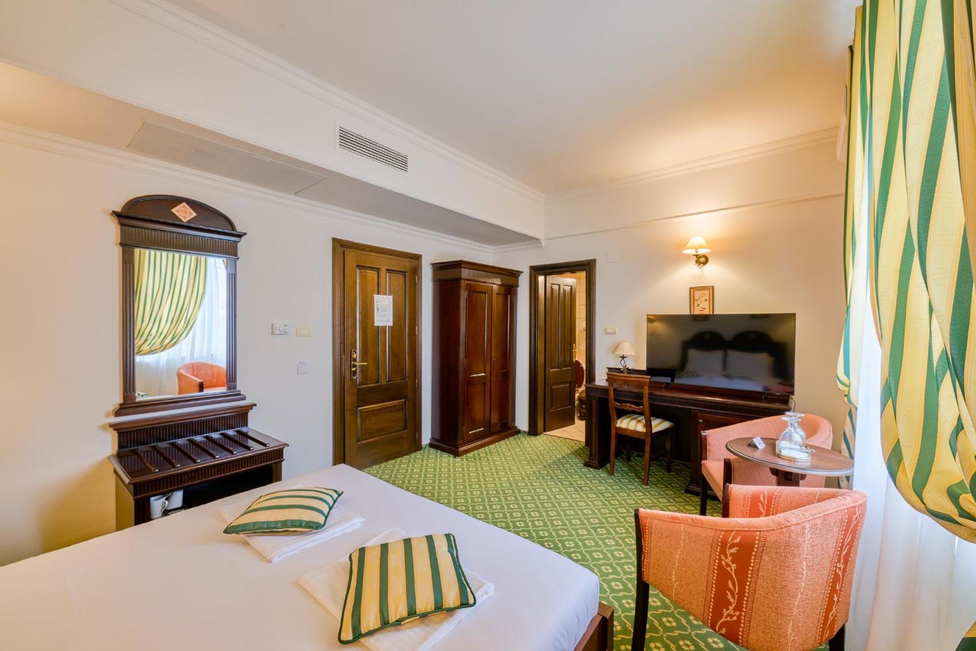 Hotel Classico Timișoara Zewnętrze zdjęcie